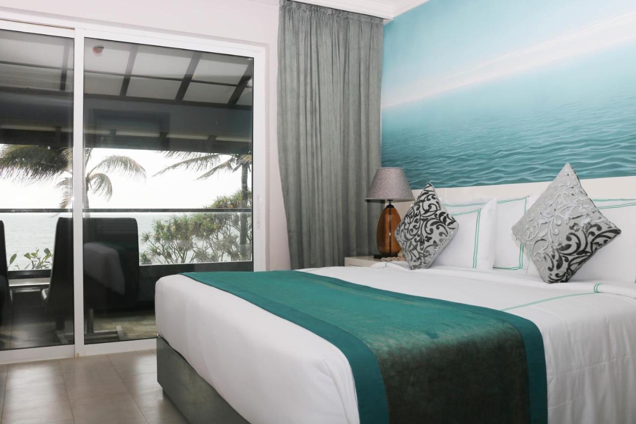 Earl'S Regent Negombo Hotel Exterior photo