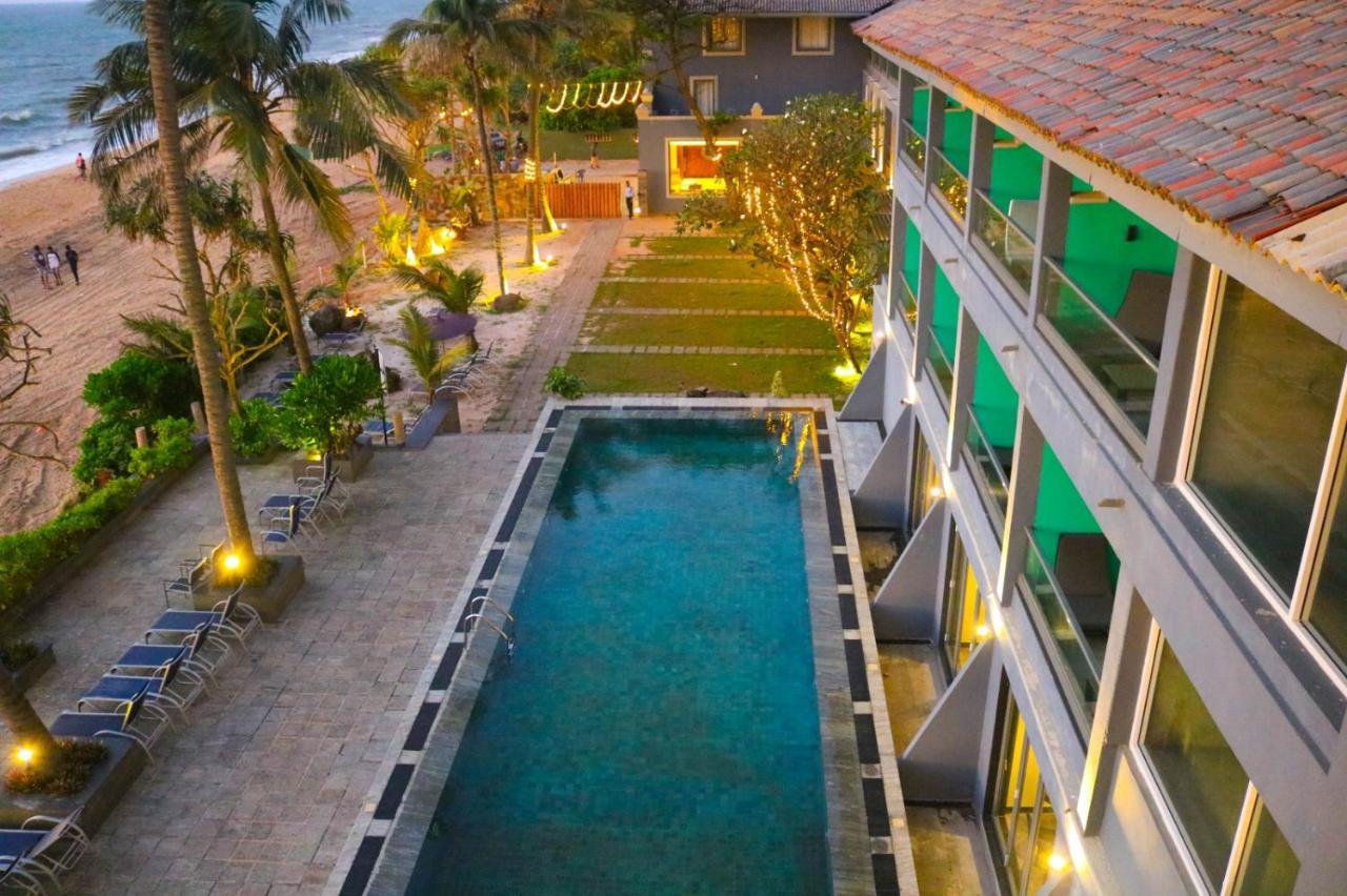 Earl'S Regent Negombo Hotel Exterior photo