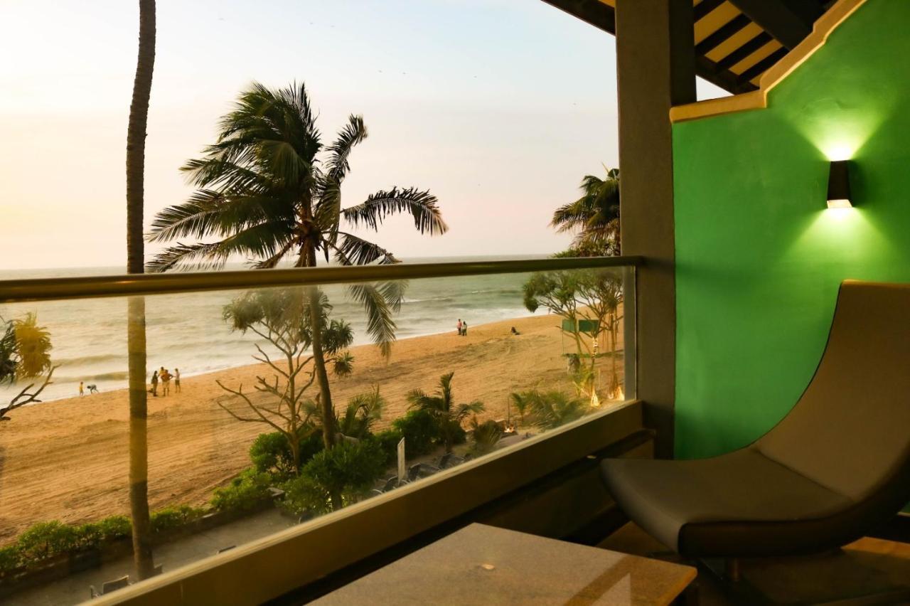 Earl'S Regent Negombo Hotel Exterior photo
