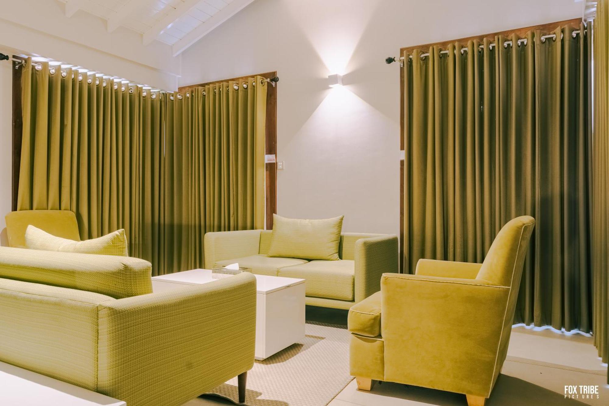 Earl'S Regent Negombo Hotel Exterior photo